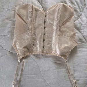 Corset 3xl(size18-20)